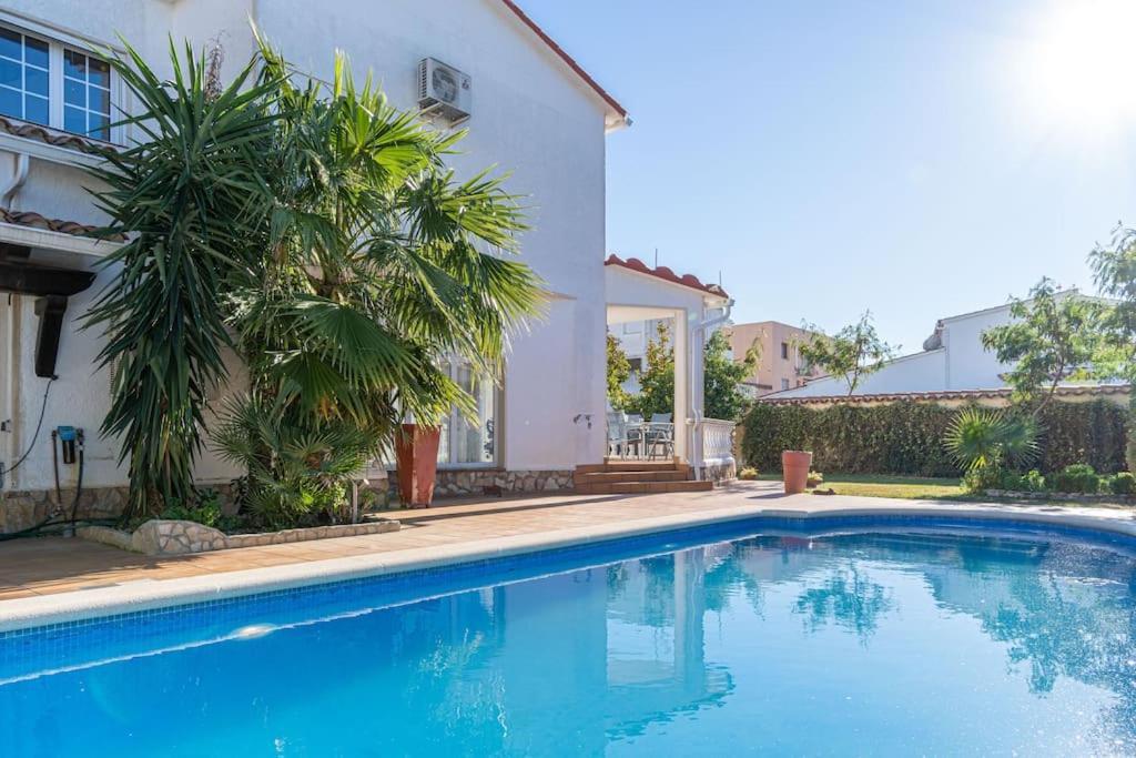 Sm21-Gran Casa De Vacaciones En La Playa, 4 Habitaciones, Climatizada, Piscina, Barbacoa Y Wifi Empuriabrava Exterior foto